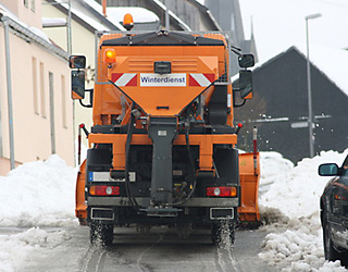 Winterdienst Räumfahrzeug